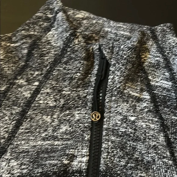 lululemon athletica Black and Gray Jacket - Picture 2 of 6